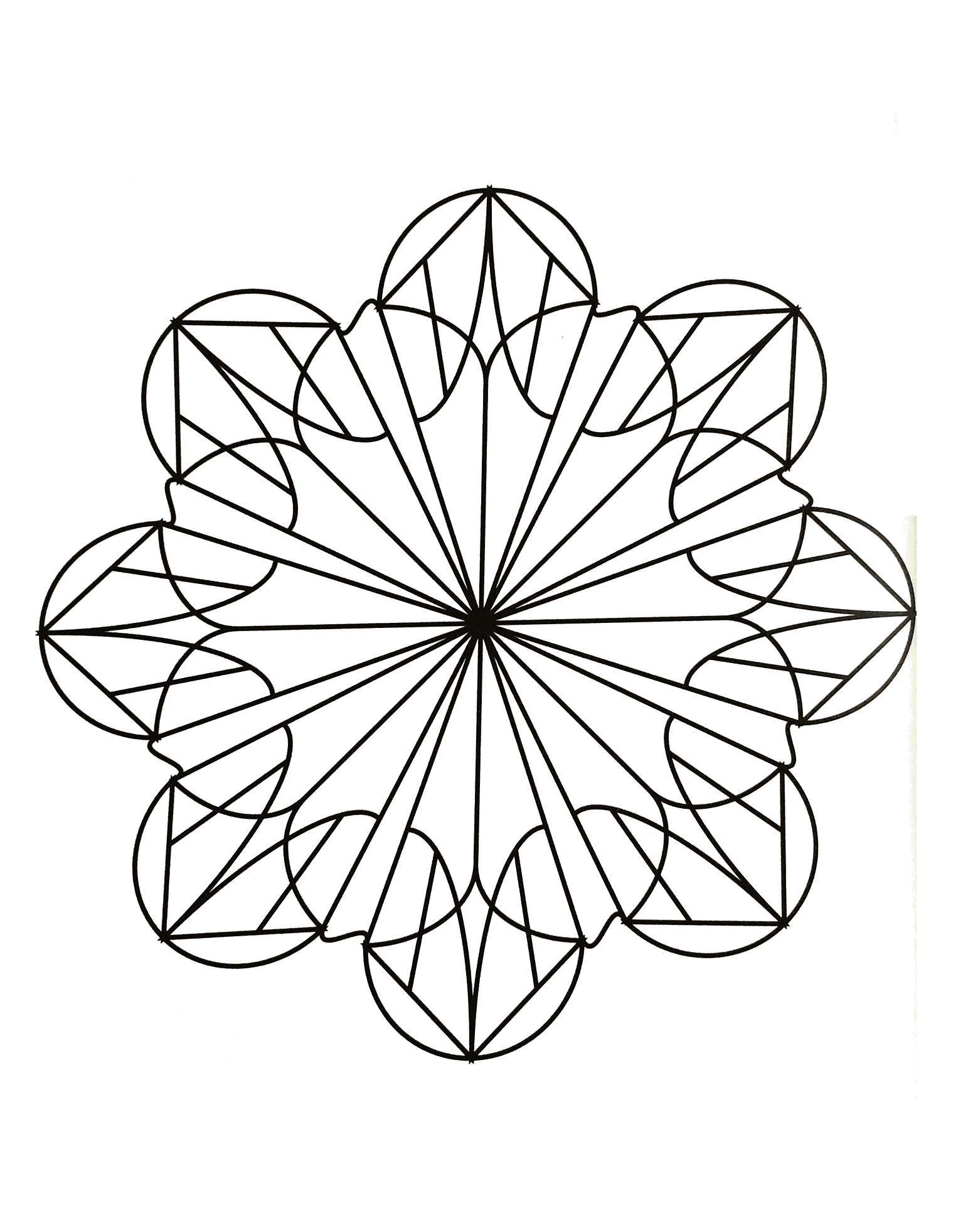 Tanti piccoli dettagli e aree piuttosto ridotte, per un mandala molto originale e armonioso.