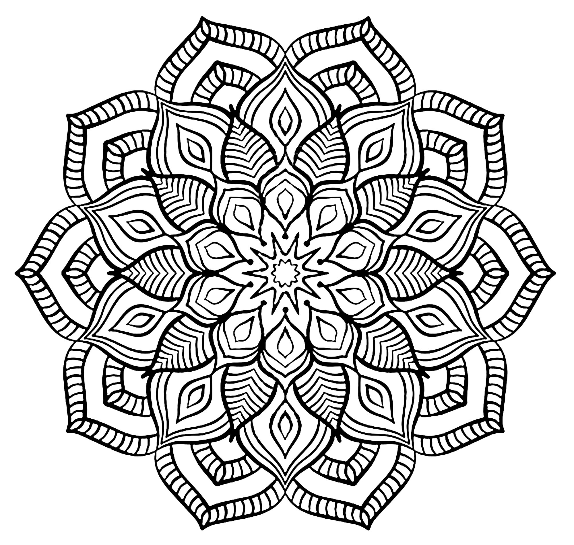 Tanti piccoli dettagli e aree piuttosto ridotte, per un Mandala 'a grandi fiori' molto originale e armonioso.